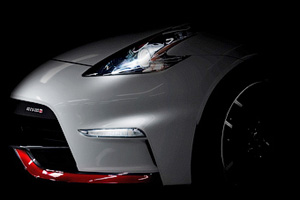 Nissan показал тизер нового купе 370Z Nismo