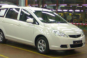 Малазийцы выпустили универсал Proton Exora