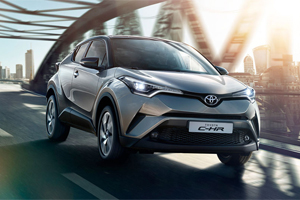 Новый кроссовер Toyota C-HR появится в России осенью