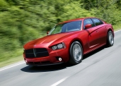 Dodge показал обновленный Charger SRT-8