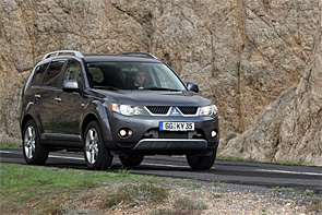 Громкую связь - в автомобили Mitsubishi!