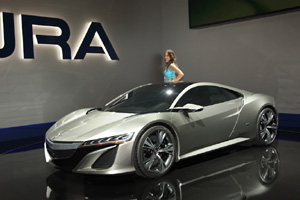 Суперкар Acura NSX на Московском автосалоне 