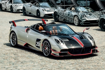 Pagani рассекретила родстер Huayra BC