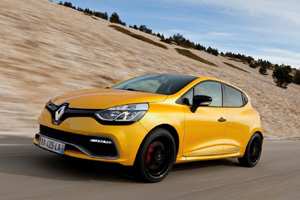 Известен рублевый ценник на хэтчбек Renault Clio R.S.