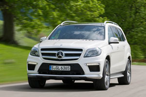 “Заряженный” Mercedes GL63 AMG осенью в продаже 