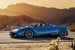 Pagani представила суперкар Huayra Roadster