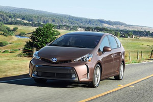 Toyota показала в Лос-Анджелесе обновленный Prius V