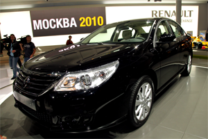 Renault Latitude появится в продаже в следующем месяце