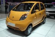 Tata Nano разбирают как горячие пирожки