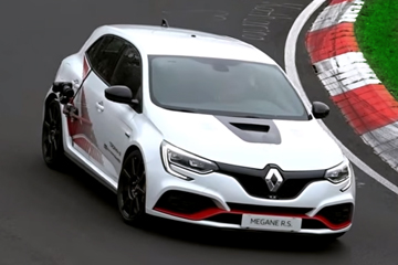 Renault Megane RS засветился на Нюрбургринге