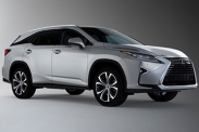 Семиместный Lexus RX появится в России