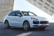 Porsche Cayenne получил гибридную версию