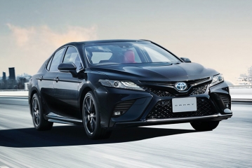 У Toyota Camry в честь юбилея появилась спецверсия