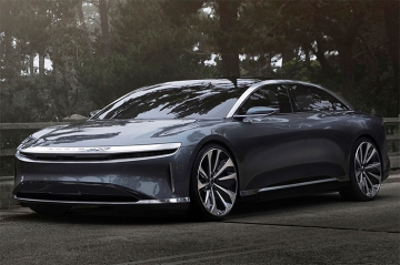 Электроседан Lucid Air стал дальнобойнее