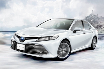 Toyota представила Camry с полным приводом