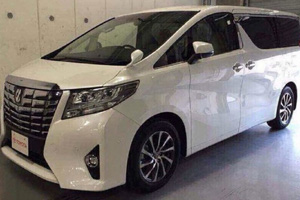 Новый Toyota Alphard замечен в интернете