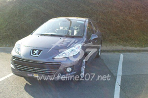 Обновленный Peugeot 207 попался фотографам