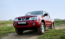 Nissan Pick Up: тяготы и лишения хозяйственной службы