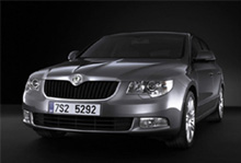 Первая официальная фотография новой Skoda Superb