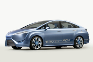 Подробности о серийном водородном автомобиле Toyota