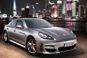 Porsche растянет Panamera 