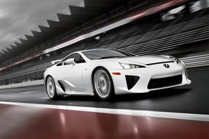 Серийный Lexus LFA выступит в 24-часовой гонке