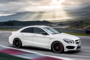 Официальное фото “заряженного” Mercedes-Benz CLA 45 AMG