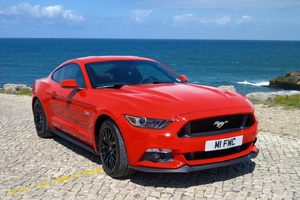 Новый Ford Mustang встал на конвейер