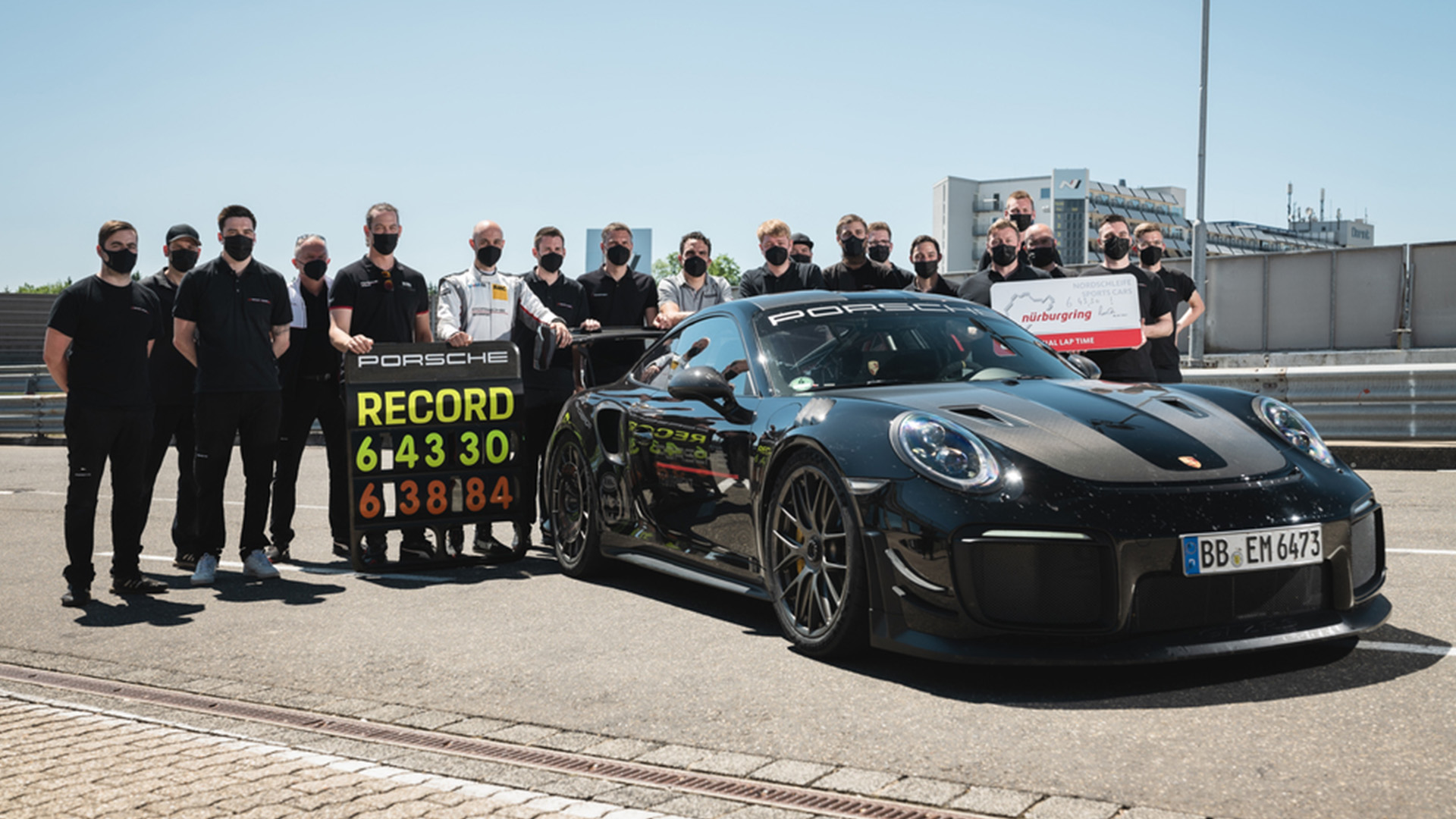 Manthey-Racing crew, Porsche 911 GT2 RS, Lap record Nürburgring 2021