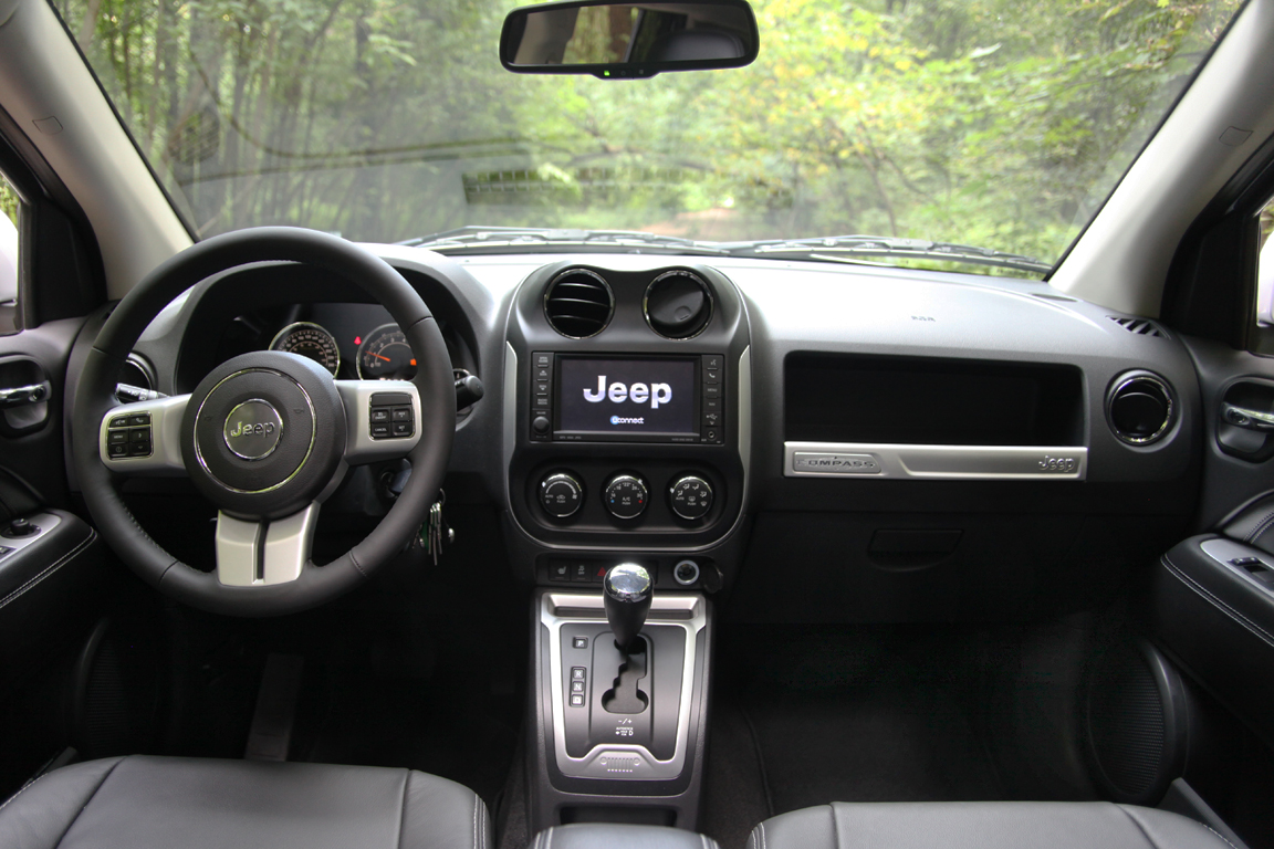 Jeep Compass: Плюс шесть
