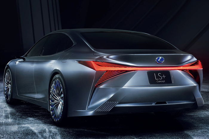 Lexus LS+