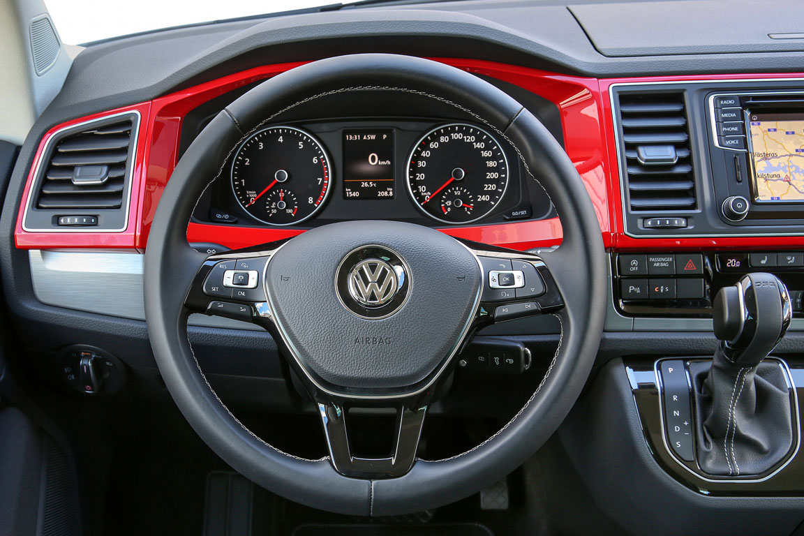Volkswagen Multivan T6 2015