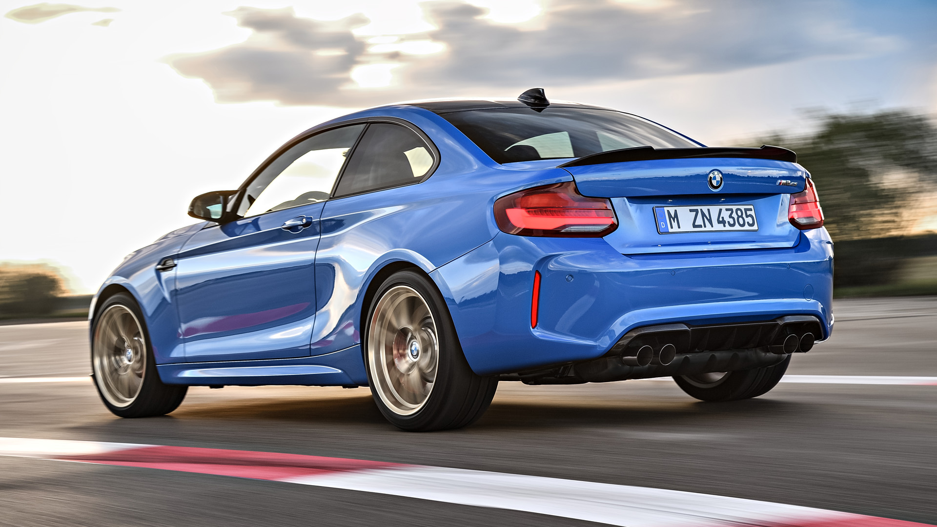 BMW M2 CS