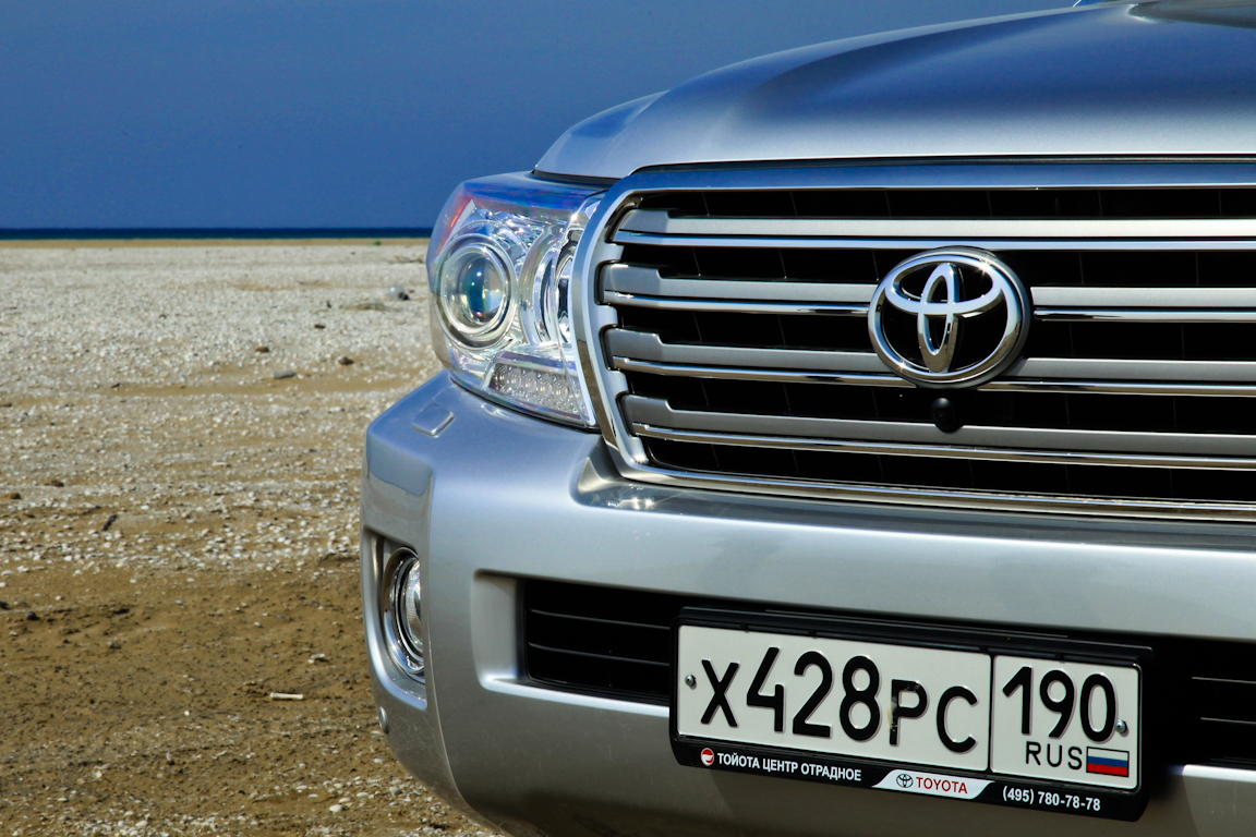 Toyota Land Cruiser 200: Надежней банковской ячейки