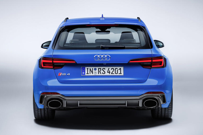 Audi RS4 Avant Carbon Edition