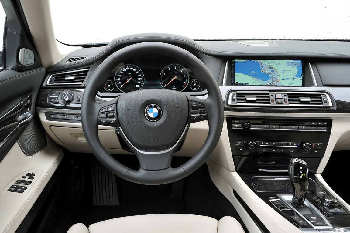 BMW-7-Series_2013_1280x960_wallpaper_37.jpg