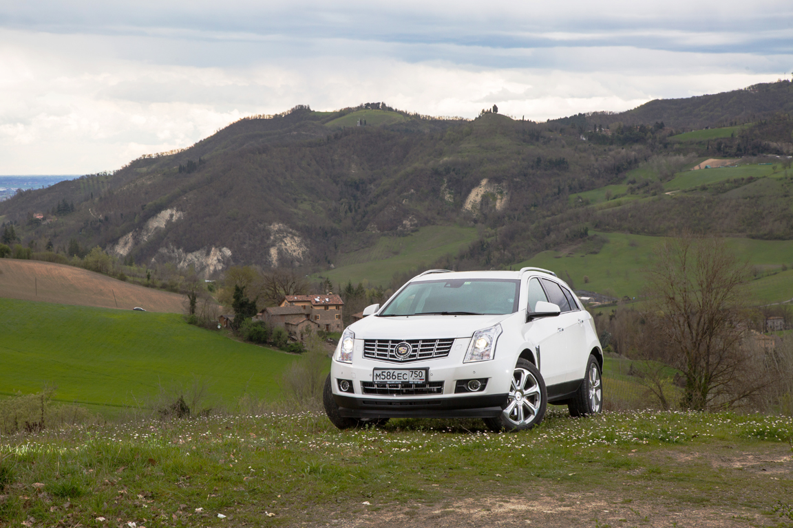 Cadillac SRX: Элемент красивой жизни
