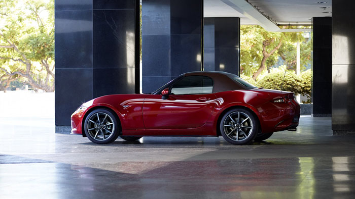 Обновленный родстер Mazda MX-5 