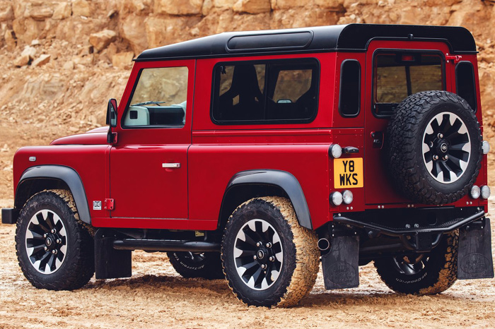 Land Rover Defender Works V8