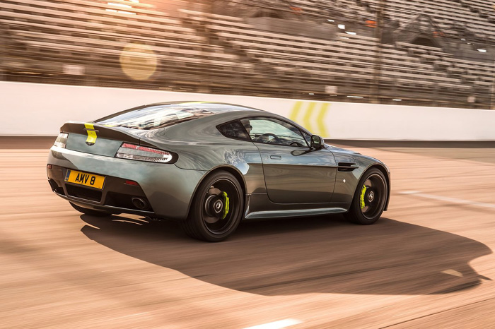 Aston Martin Vantage AMR
