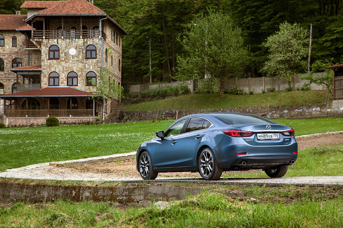 Mazda 6: Шпионские страсти на Балканах